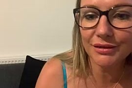 Hollywhite69 naked stripping on cam for live sex video chat